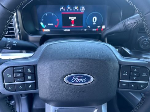 New 2026 Ford F250 Lariat w/ Lariat Premium Package AWD/4WD image 24