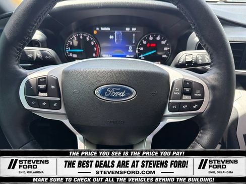 Used 2023 Ford Explorer XLT w/ Equipment Group 202A AWD/4WD image 22