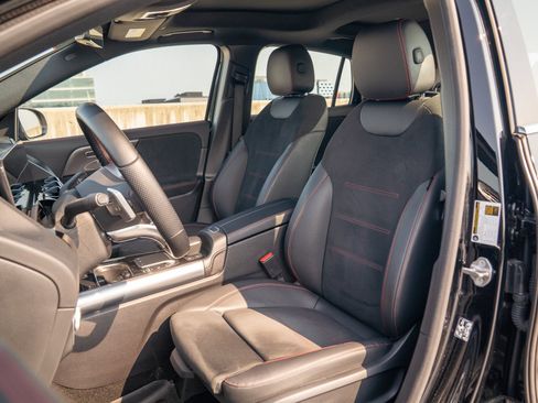 Used 2022 Mercedes-Benz GLA 35 AMG 4MATIC image 24