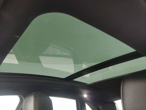 Used 2018 Porsche Macan image 15