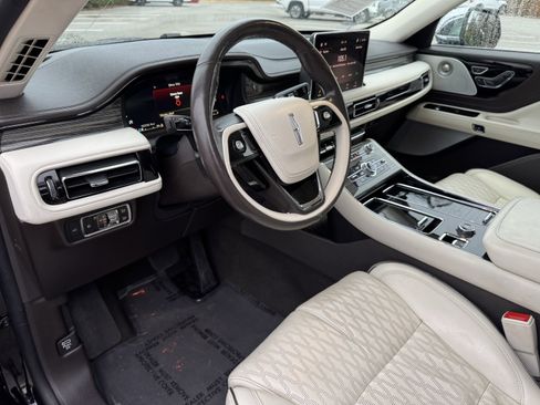 Used 2022 Lincoln Aviator Black Label w/ Dynamic Handling Package image 28