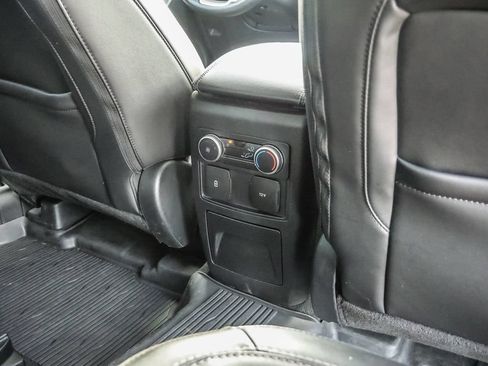Used 2022 Ford Explorer XLT w/ Equipment Group 202A AWD/4WD image 80