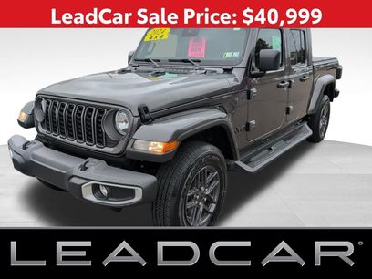 Used 2024 Jeep Gladiator Sport