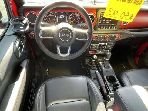 Used 2023 Jeep Gladiator Rubicon w/ LED Lighting Group AWD/4WD image 16