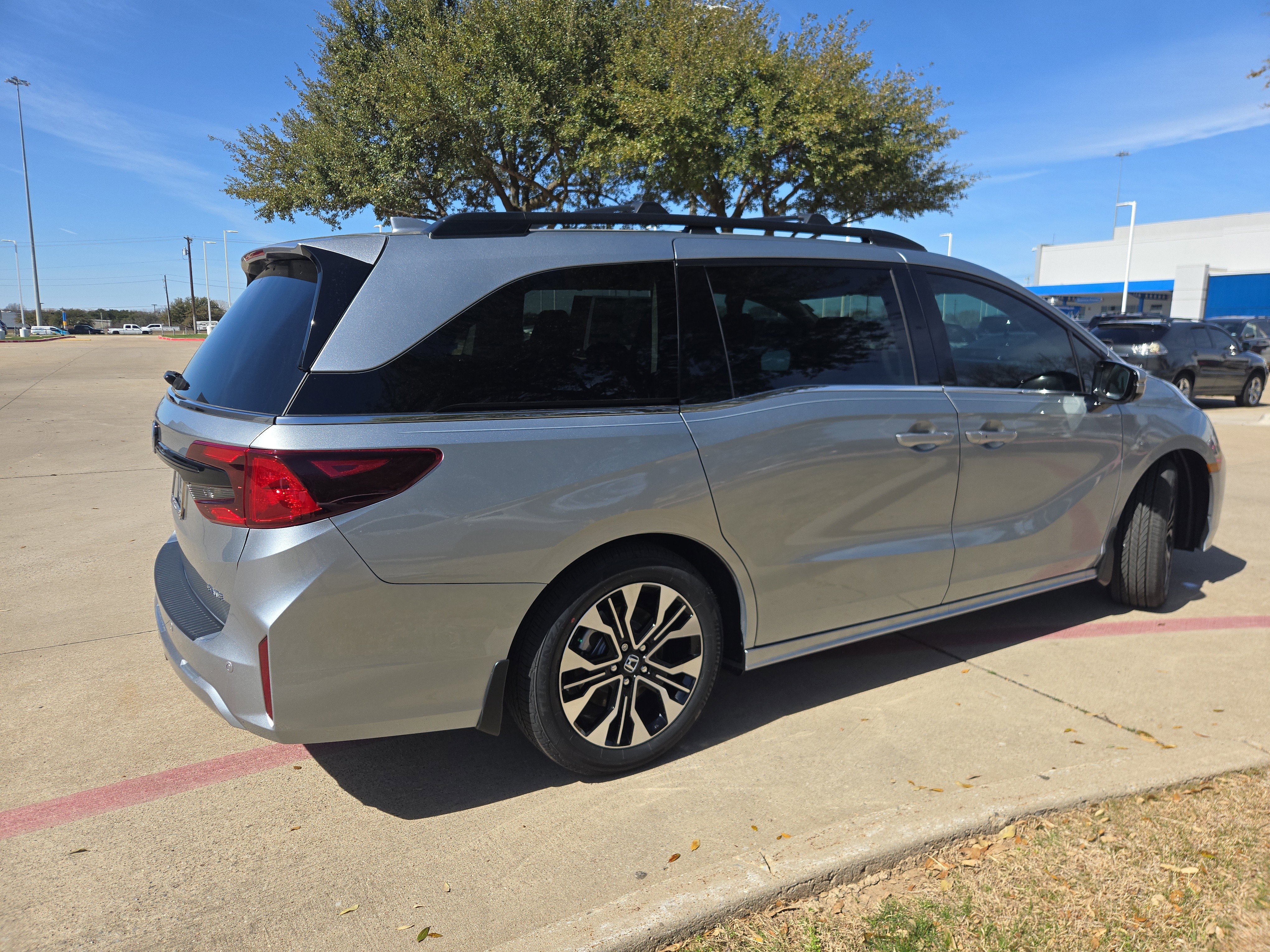 New 2027 Honda Odyssey Elite image 9