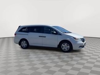Used 2016 Honda Odyssey LX video 2
