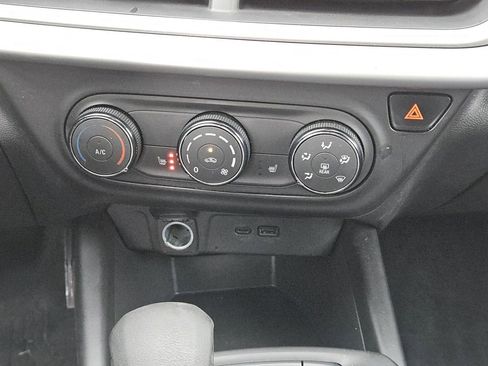 Certified 2024 Chevrolet Trax RS w/ Driver Confidence Package image 14