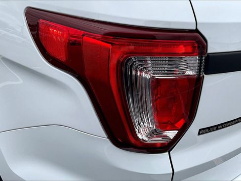 Used 2017 Ford Explorer Base w/ Ultimate Wiring Package image 24