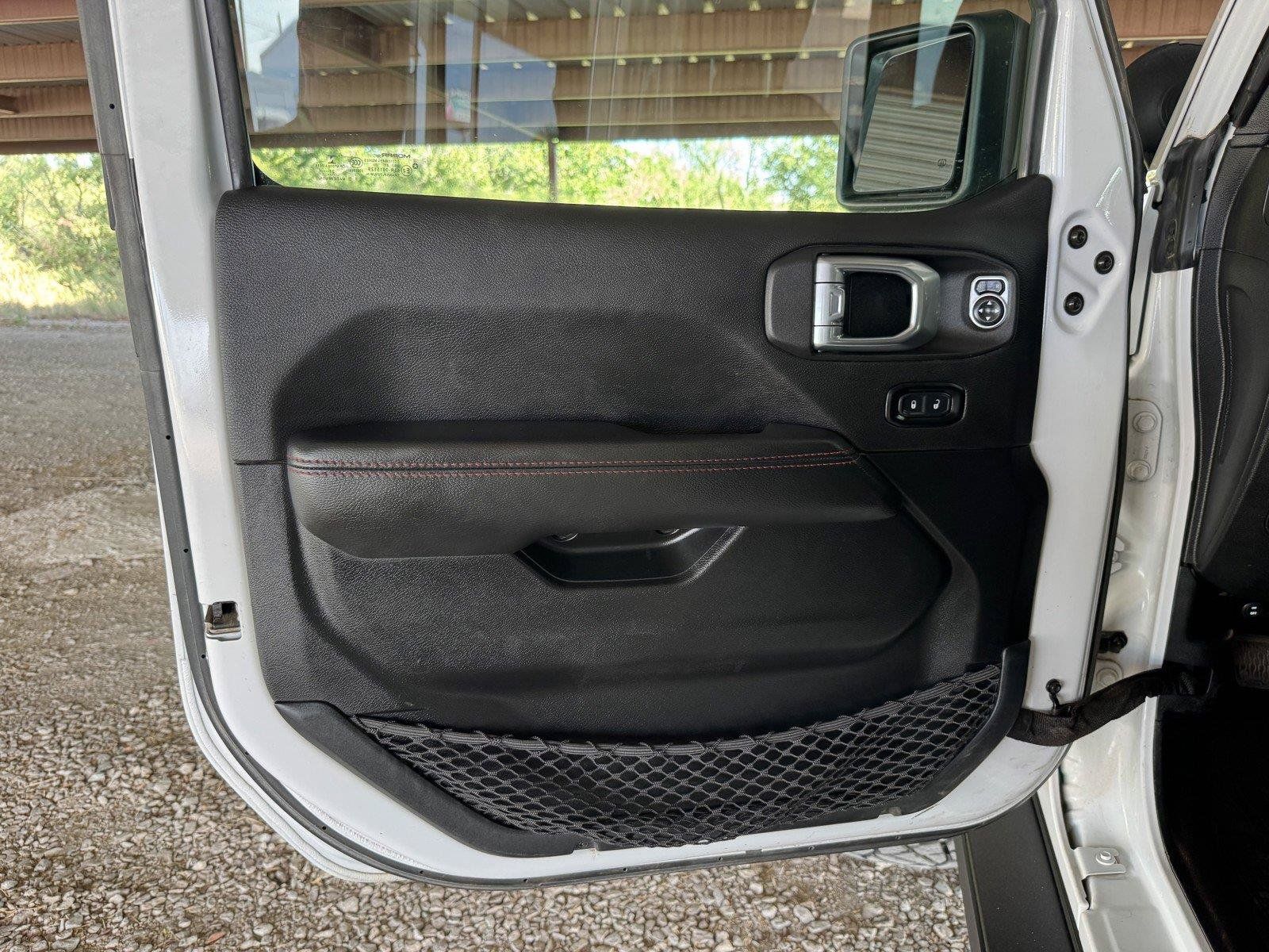 Used 2021 Jeep Wrangler Unlimited Rubicon AWD/4WD image 25
