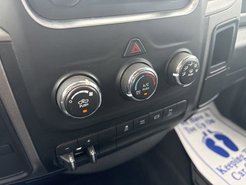 Used 2018 RAM 2500 Tradesman w/ Chrome Appearance Group AWD/4WD image 21