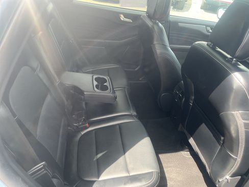 Used 2025 Ford Escape Platinum AWD/4WD image 16