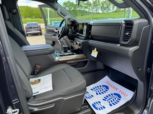 Certified 2024 Chevrolet Silverado 1500 LT Trail Boss w/ Convenience Package II image 26