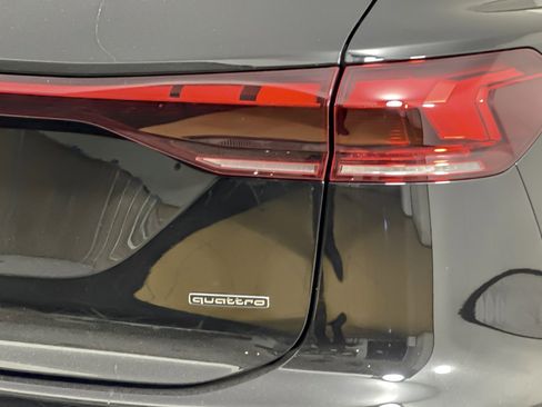 New 2025 Audi Q6 e-tron Premium image 11