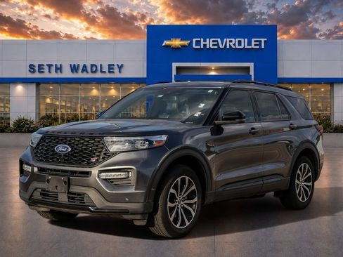 Used 2020 Ford Explorer ST w/ Premium Technology Package AWD/4WD image 3