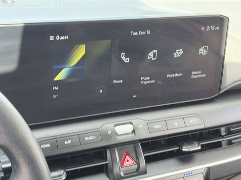Used 2025 Kia K4 FWD image 14
