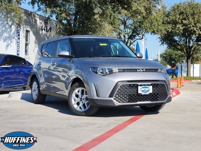 New 2025 Kia Soul LX