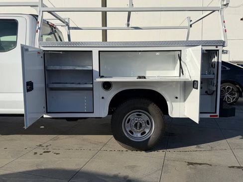 New 2023 Ford F250 XL w/ XL Chrome Package AWD/4WD image 10