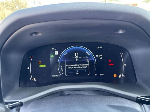 Used 2025 Toyota Camry SE w/ Convenience Package image 12