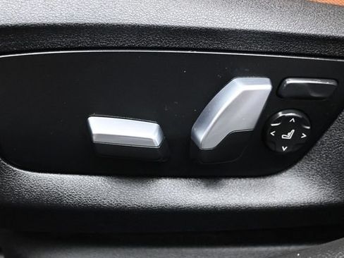 Used 2022 BMW 530i w/ M Sport Package RWD image 8