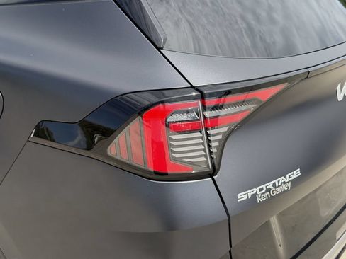 Certified 2026 Kia Sportage SX FWD image 11