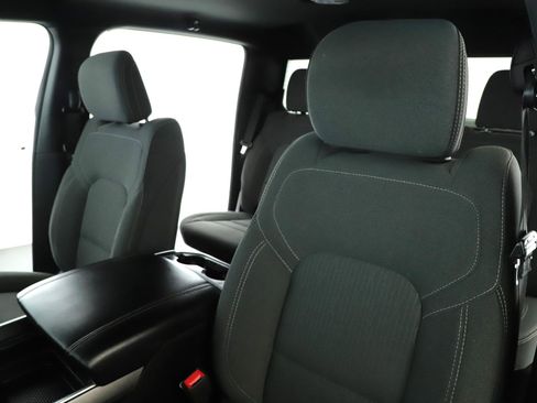 Used 2021 RAM 1500 Big Horn image 4