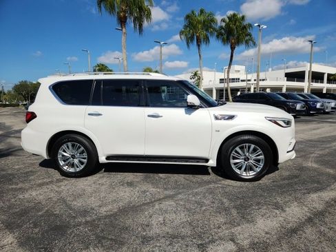 Used 2019 INFINITI QX80 Luxe w/ Proassist Package image 3