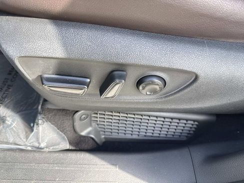 Used 2021 Toyota Sienna Platinum image 27