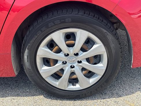 Used 2020 Toyota Corolla LE FWD image 12