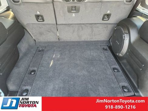 Used 2024 Jeep Wrangler Unlimited Rubicon image 33