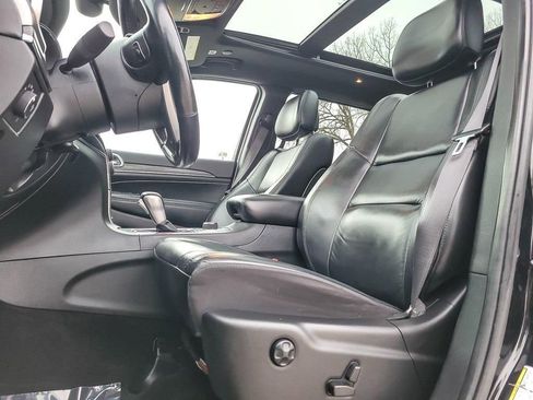 Certified 2022 Jeep Grand Cherokee Limited w/ Tech Group image 8