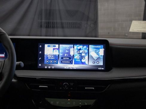 New 2026 Nissan Kicks SR w/ SR Premium Package image 24