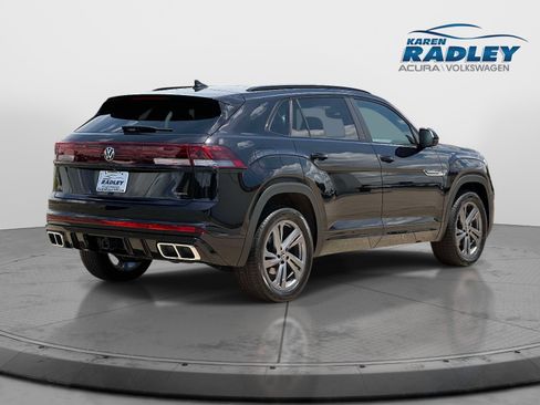 Certified 2024 Volkswagen Atlas Cross Sport SEL R-Line AWD/4WD image 2