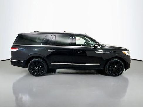 Used 2023 Lincoln Navigator L Reserve image 8