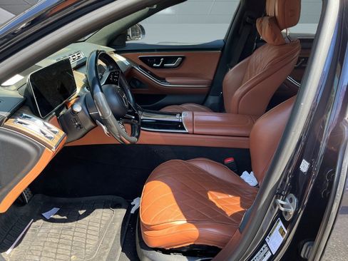 Used 2023 Mercedes-Benz S 580 4MATIC Sedan image 3