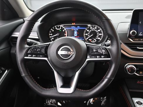 Used 2024 Nissan Altima 2.5 SR AWD/4WD image 29