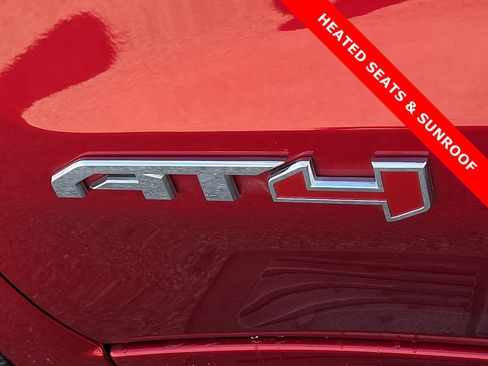 Used 2024 GMC Sierra 1500 AT4 w/ AT4 Preferred Package image 8
