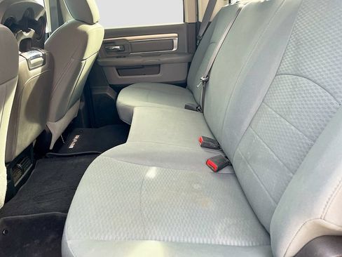 Used 2020 RAM 1500 Classic SLT AWD/4WD image 23