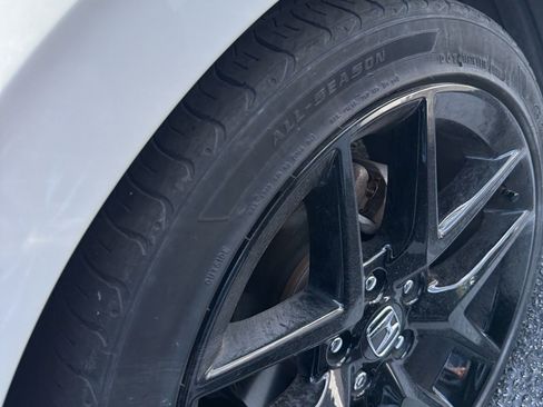 Used 2023 Honda Civic Sport image 6