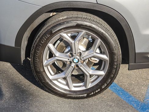 Used 2024 BMW X3 sDrive30i w/ Convenience Package image 9