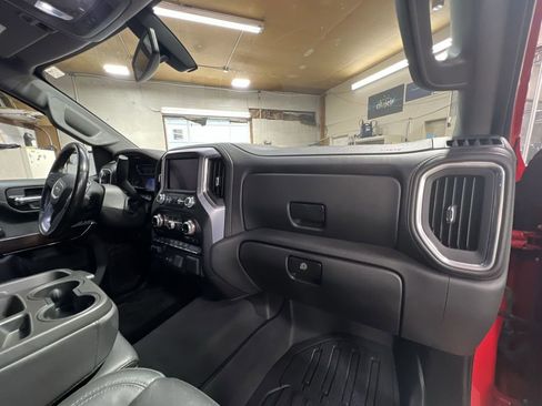Certified 2019 GMC Sierra 1500 SLT w/ X31 Off-Road Package image 28