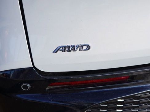 Used 2023 Toyota Sienna XSE image 9