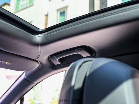 Used 2018 Bentley Bentayga image 83