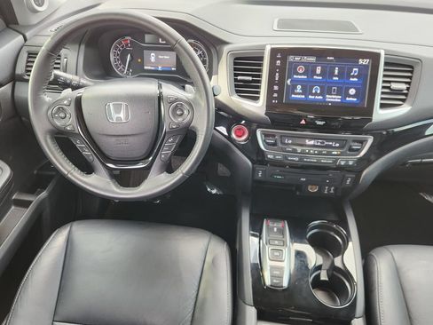 Used 2017 Honda Pilot Touring image 28