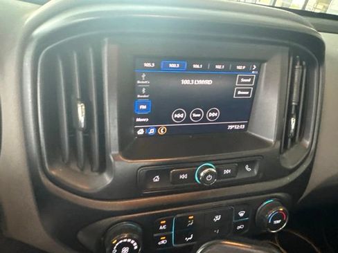 Used 2021 Chevrolet Colorado W/T RWD image 6