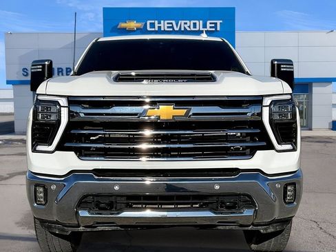 Used 2024 Chevrolet Silverado 2500 LTZ w/ LTZ Convenience Package image 3