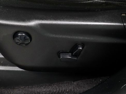 Used 2017 Jeep Grand Cherokee Limited w/ Trailer Tow Group IV image 25