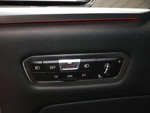 Used 2022 BMW X7 xDrive40i w/ Premium Package image 34