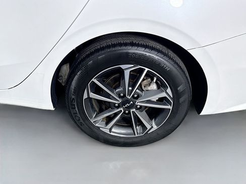 Used 2023 Kia Forte LXS FWD image 32