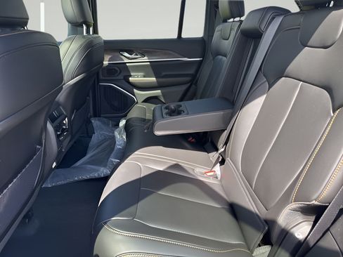 New 2026 Jeep Grand Cherokee Limited AWD/4WD image 20