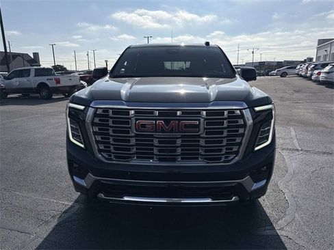 Used 2025 GMC Yukon Denali w/ Sun & Power Step Package image 7